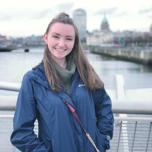 Meet your Posher, Caitlin